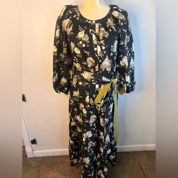 Tuckernuck Midnight Garden Lyles Dress maxi floral with belt size medium NWT - Picture 5 of 15